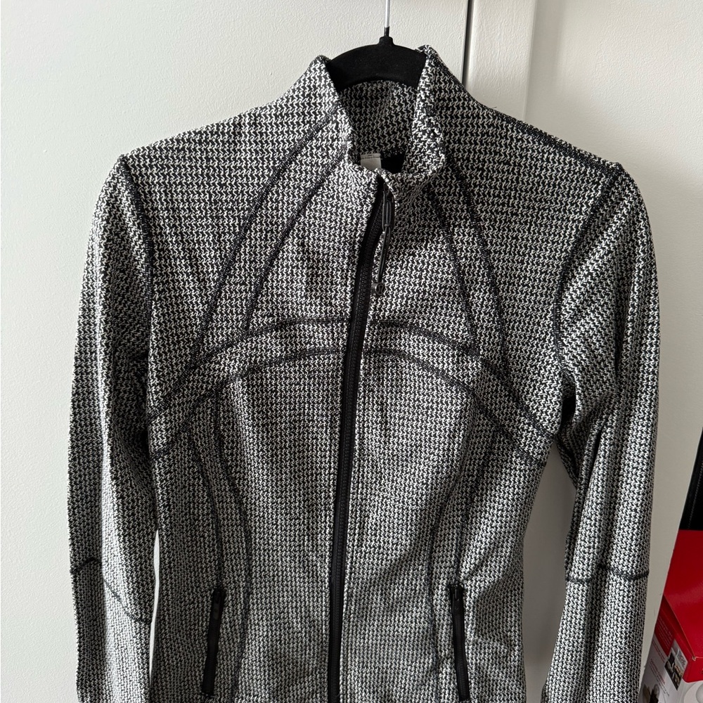 Lululemon Define Zip Up Jacket in Houndstooth